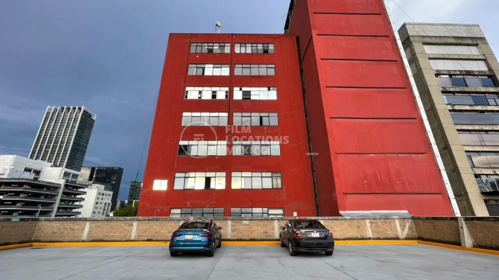 Estacionamiento 025
